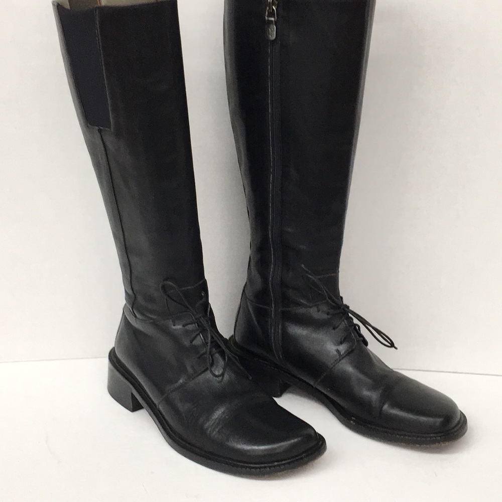Donald J Pliner genuine leather boot, beautiful!